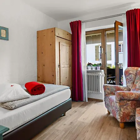 Hotel Effland Mit Innenpool Und Sauna 1 Stunde Zur Privatnutzung Pro Tag