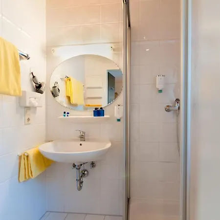Effland Mit Innenpool Und Sauna 1 Stunde Zur Privatnutzung Pro Tag